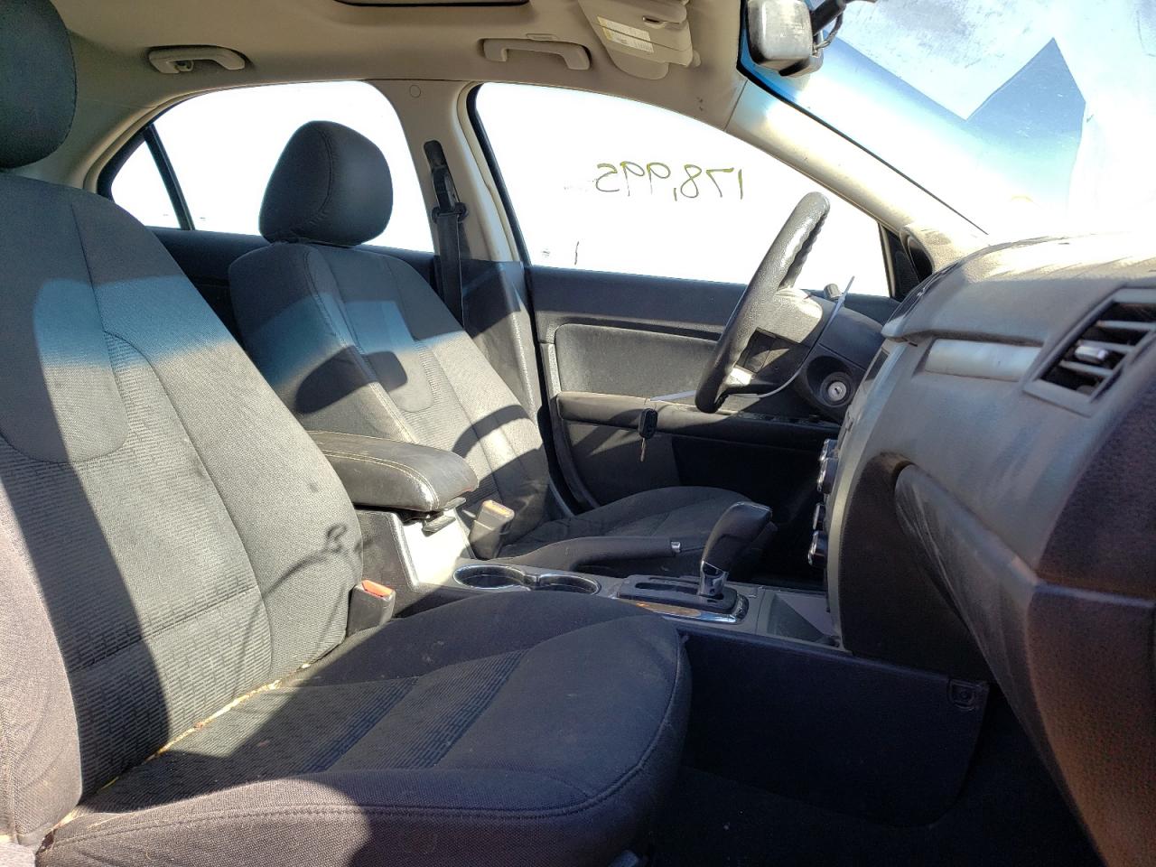 Photo 5 from auction – 2011 FORD FUSION SE with VIN 3FAHP0HA0BR286193