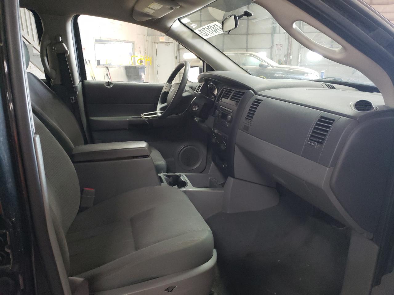Photo 5 from auction – 2005 DODGE DURANGO ST with VIN 1D4HD38K05F608249