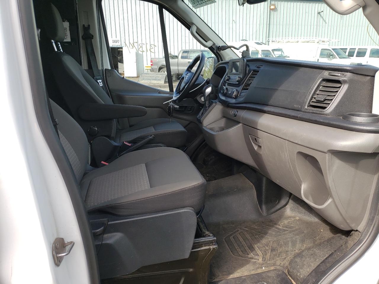Photo 15 from auction – 2020 FORD TRANSIT T- with VIN 1FTBR1C85LKA04625