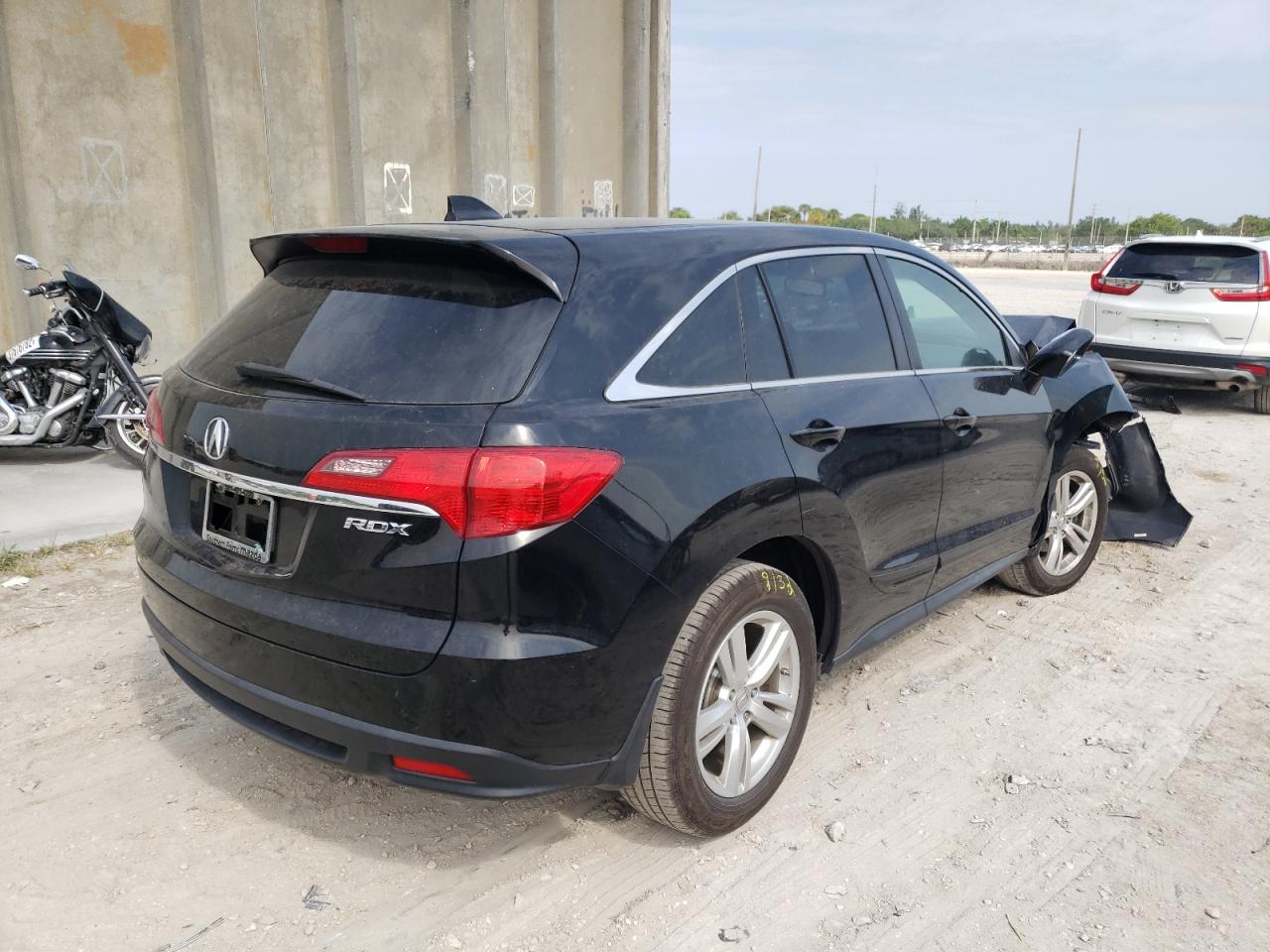 Photo 4 from auction – 2015 ACURA RDX TECHNO with VIN 5J8TB3H56FL005060