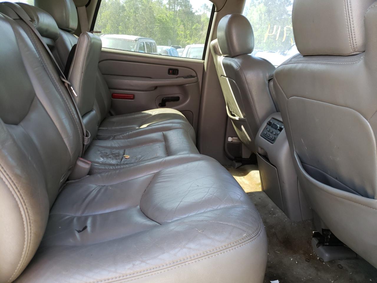 Photo 6 from auction – 2004 GMC YUKON with VIN 1GKEC13Z44R125862