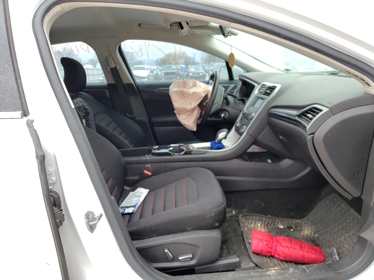 Photo 5 from auction – 2015 FORD FUSION SE with VIN 1FA6P0H75F5113791