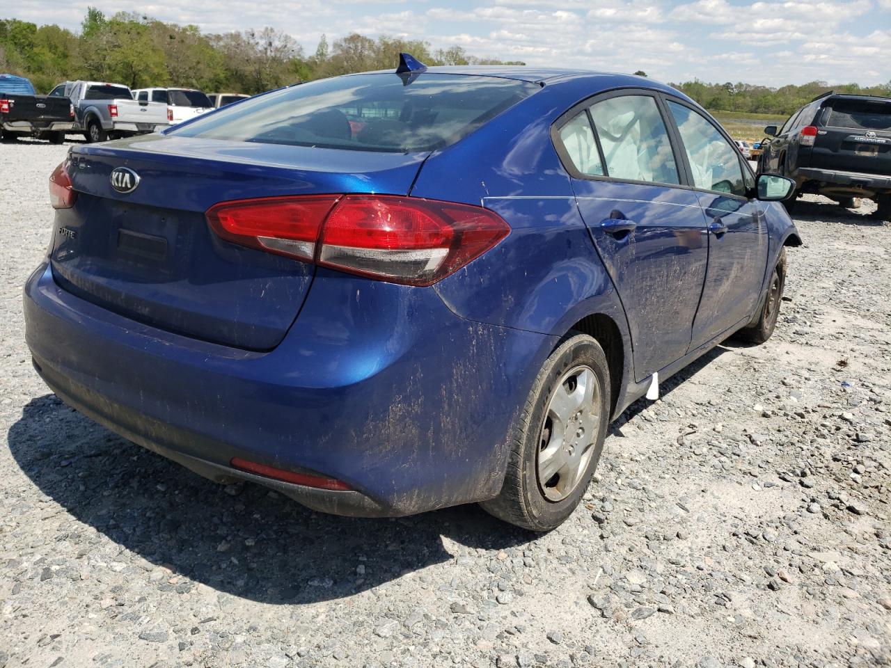 Photo 4 from auction – 2017 KIA FORTE LX with VIN 3KPFK4A72HE119369