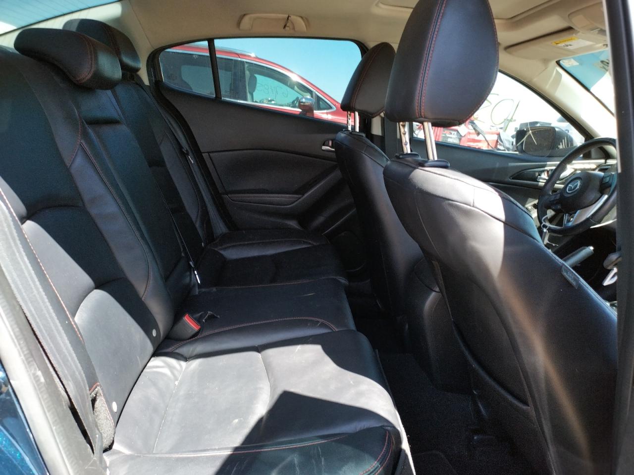 Photo 6 from auction – 2015 MAZDA 3 TOURING with VIN JM1BM1V30F1221087