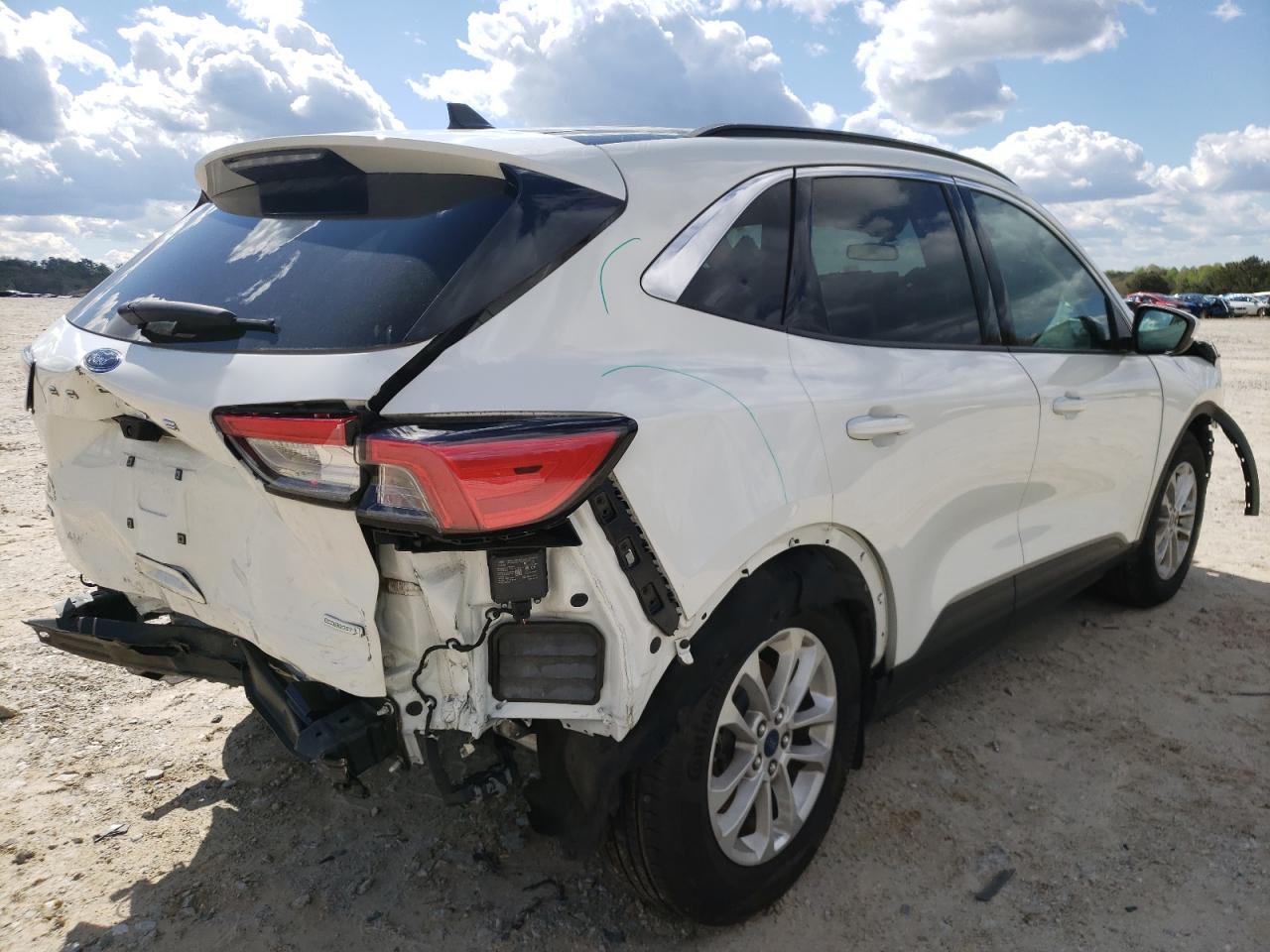 Photo 4 from auction – 2020 FORD ESCAPE SE with VIN 1FMCU0G64LUB21795