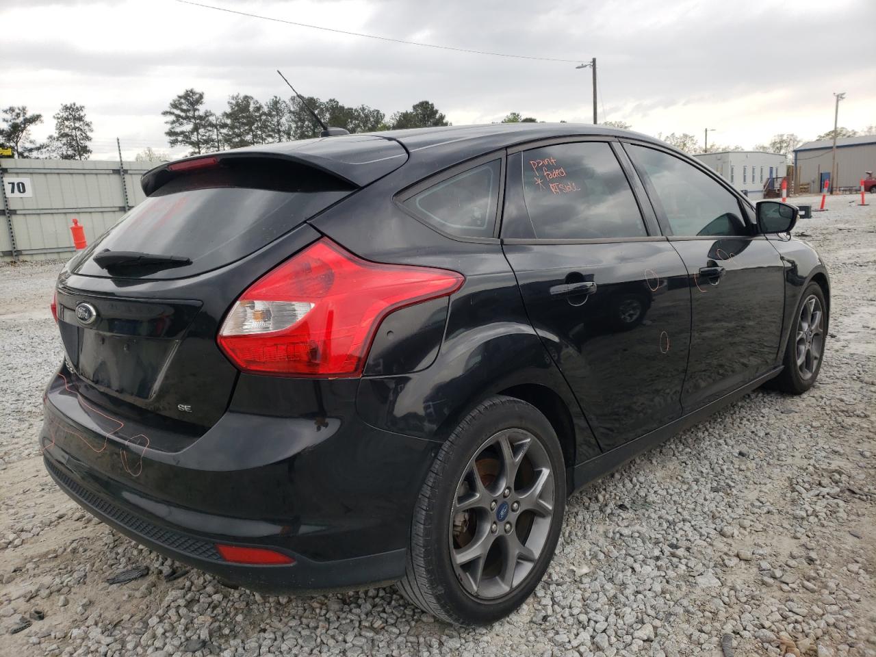 Foto 4 de la subasta – 2013 FORD FOCUS SE con VIN 1FADP3K2XDL227638