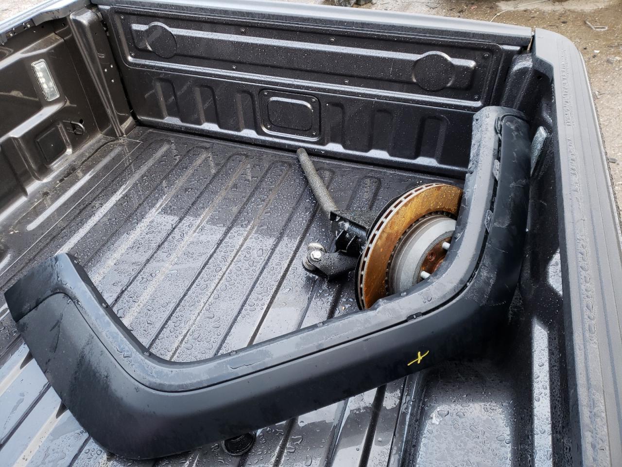 Photo 9 from auction – 2020 JEEP GLADIATOR with VIN 1C6HJTAG9LL163902