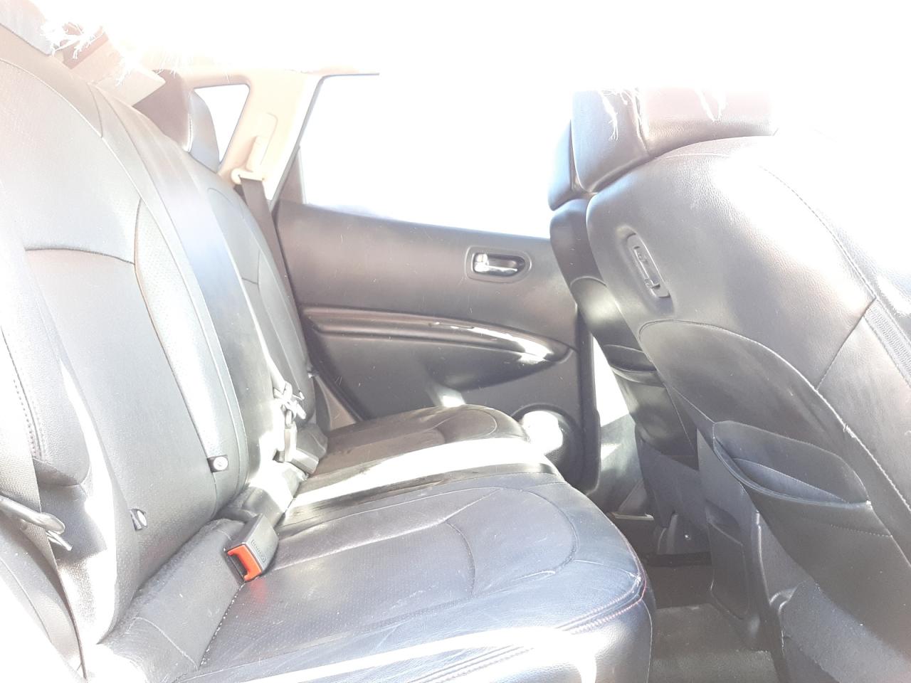 Photo 6 from auction – 2012 NISSAN ROGUE S with VIN JN8AS5MTXCW274974