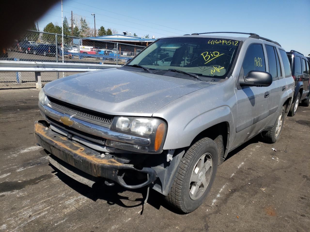 Photo 2 from auction – 2005 CHEVROLET TRAILBLAZE with VIN 1GNDT13S352331363