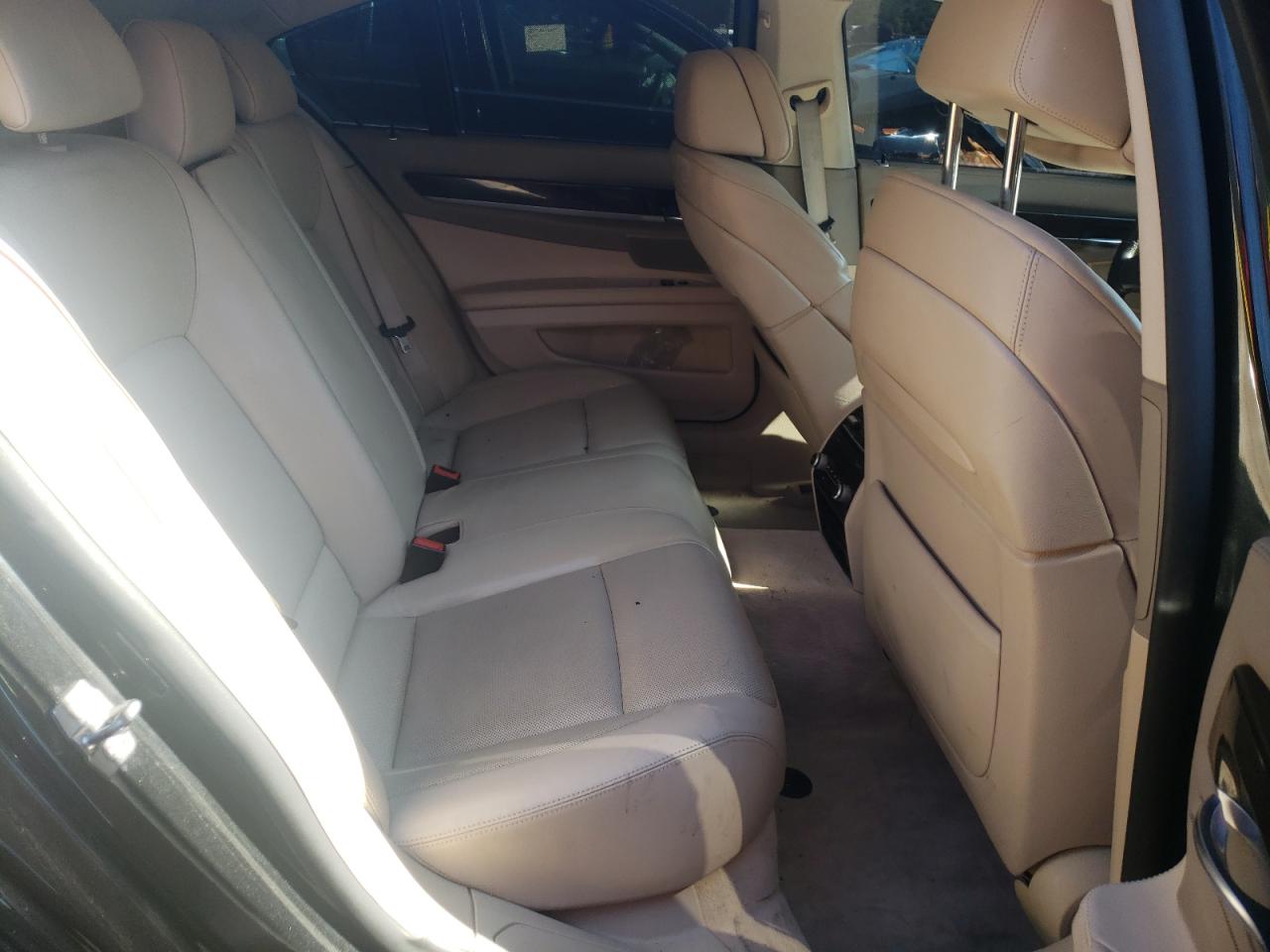 Photo 6 from auction – 2009 BMW 750 I with VIN WBAKA83589CY35283