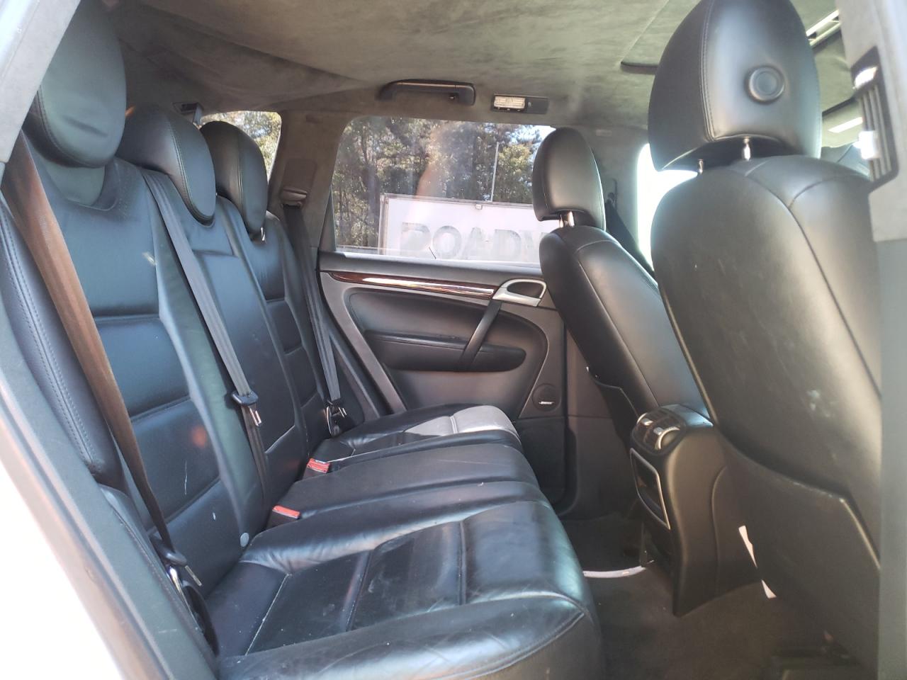 Photo 6 from auction – 2004 PORSCHE CAYENNE TU with VIN WP1AC29P94LA92364