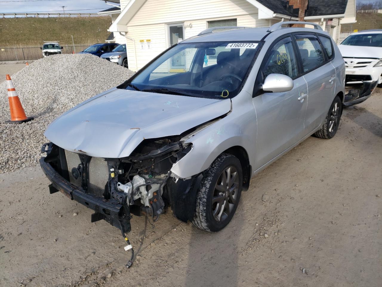 Photo 2 from auction – 2012 HYUNDAI ELANTRA TO with VIN KMHDC8AEXCU138249