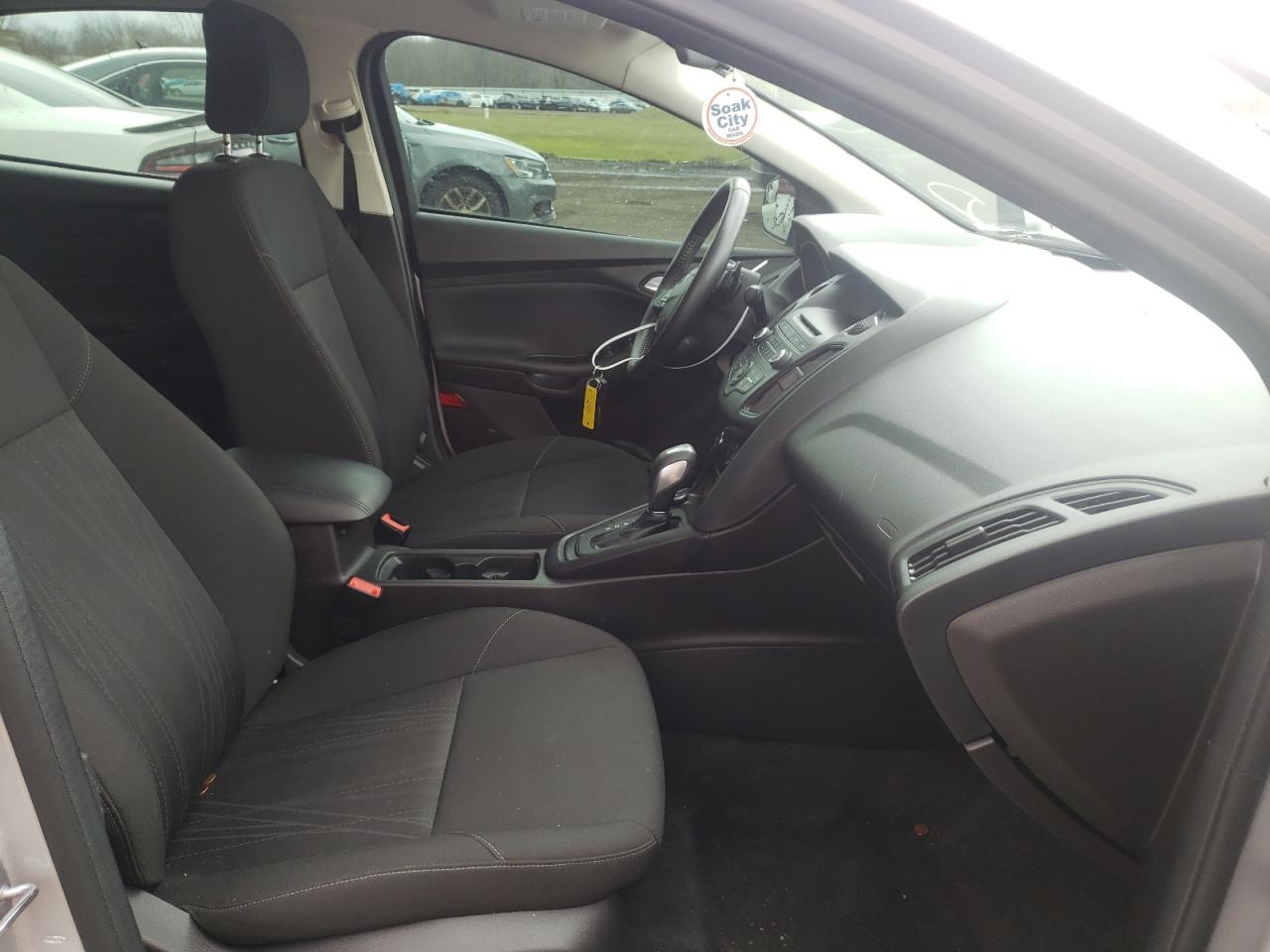 Photo 5 from auction – 2015 FORD FOCUS SE with VIN 1FADP3F2XFL355861