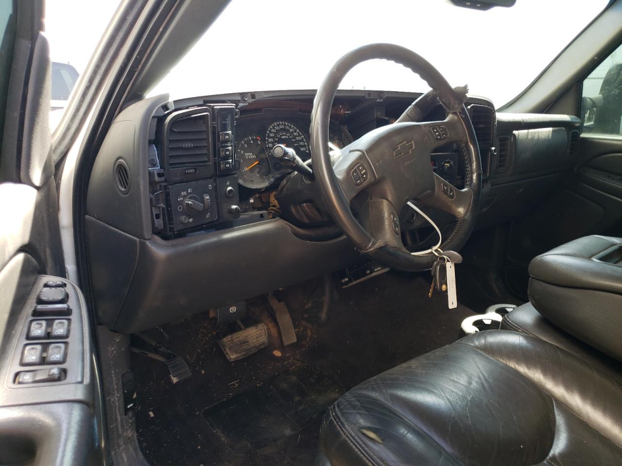 Photo 9 from auction – 2006 CHEVROLET SILVERADO with VIN 1GCHK23256F115530