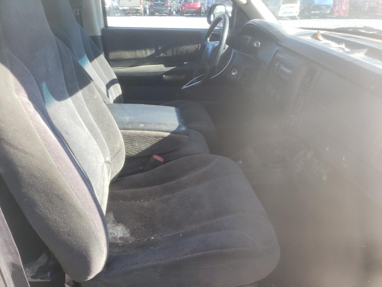 Photo 5 from auction – 2001 DODGE DAKOTA with VIN 1B7GL22X81S100719