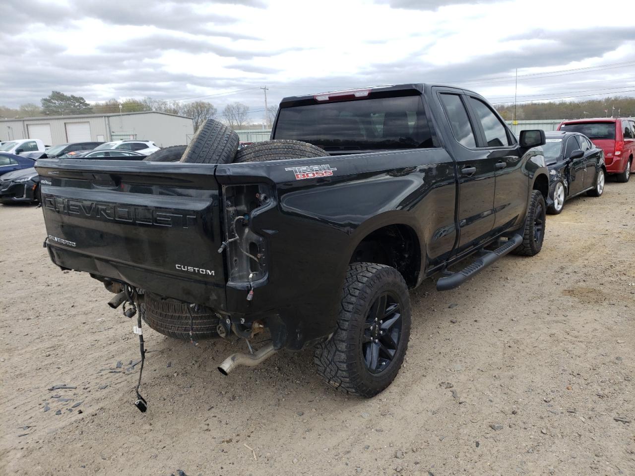 Photo 4 from auction – 2019 CHEVROLET SILVERADO with VIN 1GCRYCEF5KZ189337