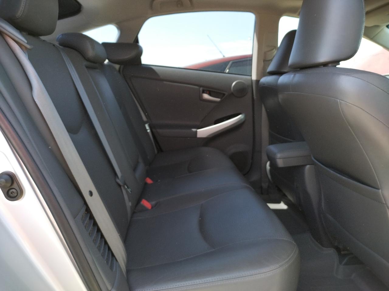 Photo 6 from auction – 2011 TOYOTA PRIUS with VIN JTDKN3DU9B0324351