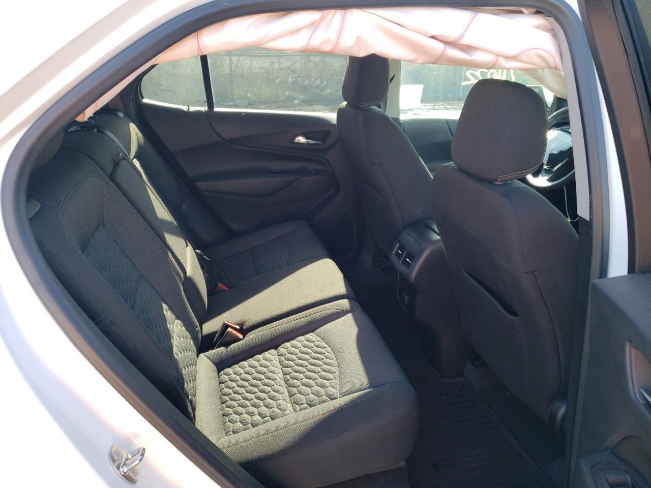 Photo 6 from auction – 2018 CHEVROLET EQUINOX LT with VIN 2GNAXJEV5J6349987