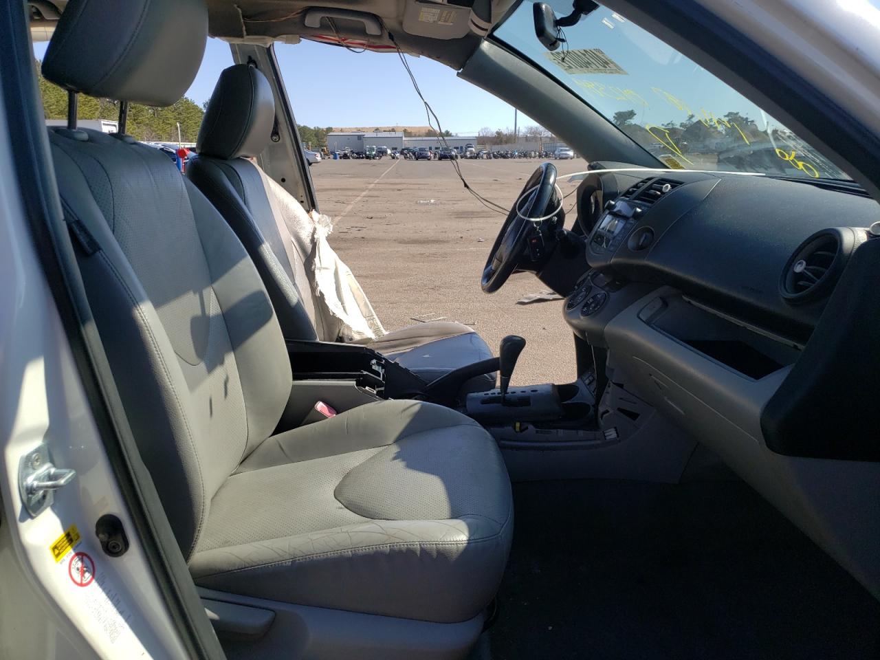 Photo 5 from auction – 2009 TOYOTA RAV4 LIMIT with VIN JTMBF31V995012389