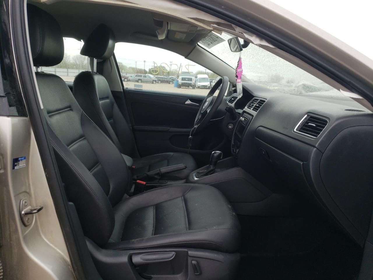 Photo 5 from auction – 2014 VOLKSWAGEN JETTA SE with VIN 3VWD07AJ2EM265070