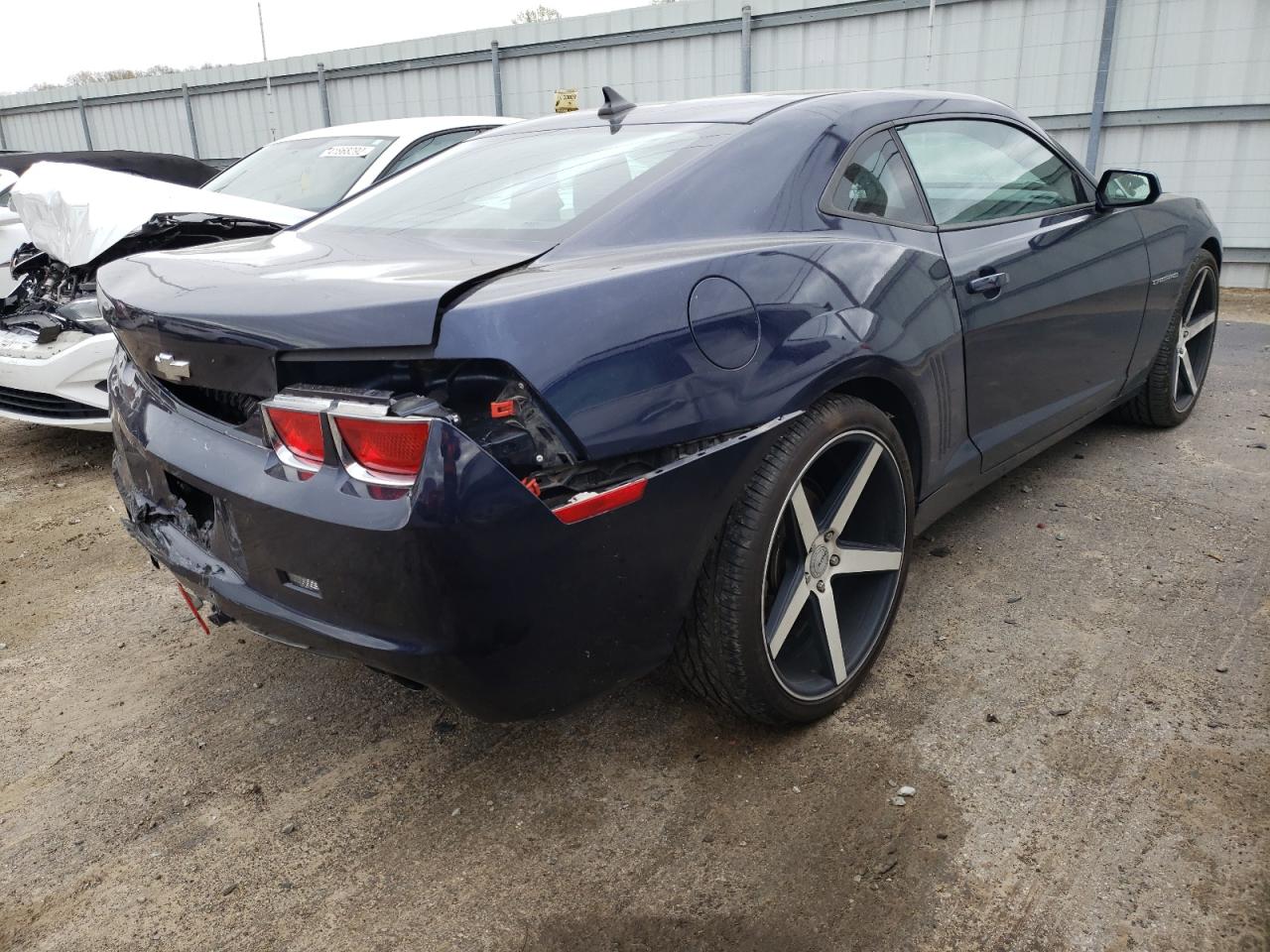 Photo 4 from auction – 2010 CHEVROLET CAMARO LS with VIN 2G1FA1EV7A9218261