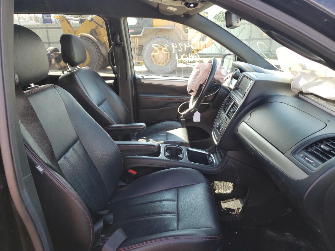 Photo 5 from auction – 2018 DODGE GRAND CARA with VIN 2C4RDGEG1JR319165