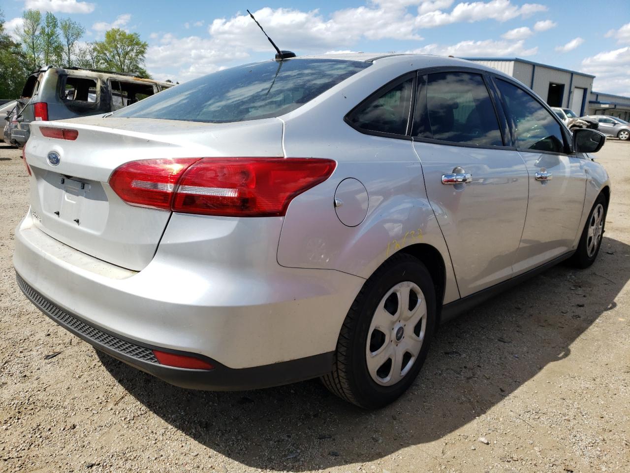 Photo 4 from auction – 2017 FORD FOCUS S with VIN 1FADP3E20HL262593