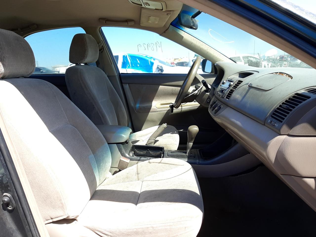 Photo 5 from auction – 2002 TOYOTA CAMRY LE with VIN 4T1BF32K62U513879