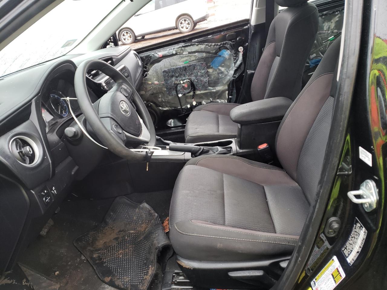 Photo 5 from auction – 2018 TOYOTA COROLLA L with VIN 5YFBURHE0JP800628