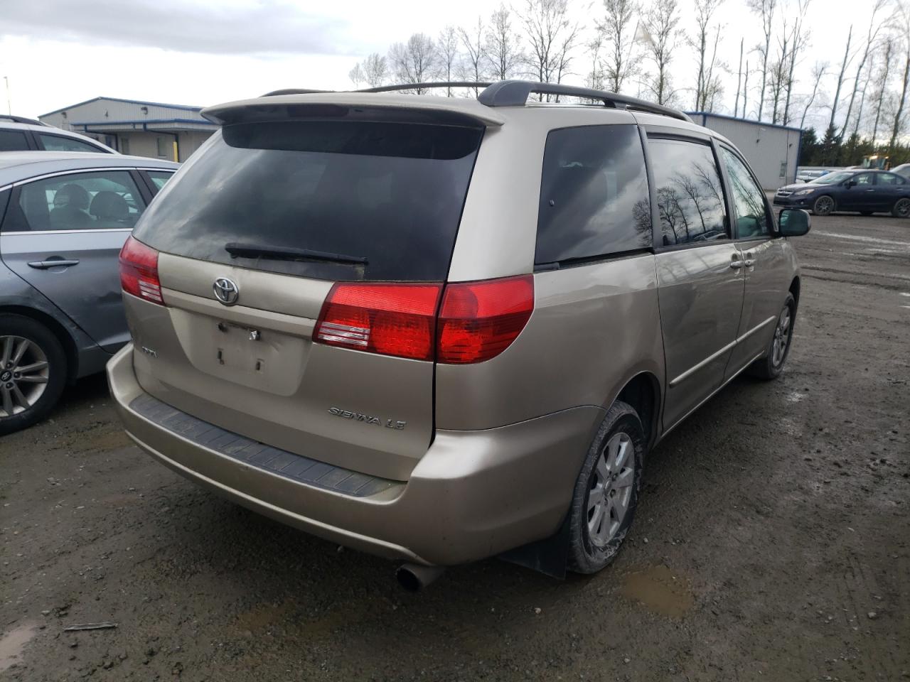 Photo 4 from auction – 2004 TOYOTA SIENNA CE with VIN 5TDZA23C84S050508