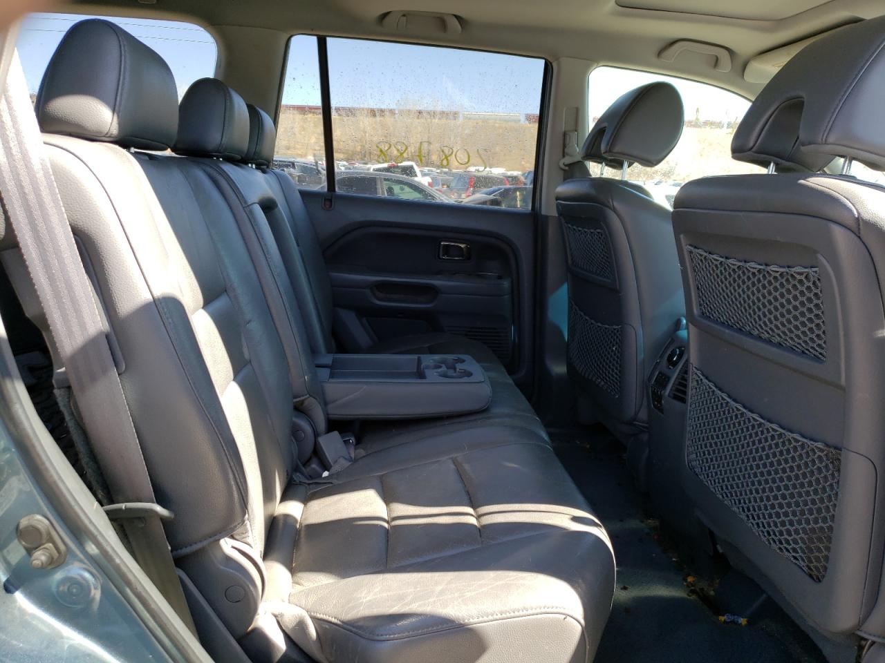 Photo 6 from auction – 2006 HONDA PILOT EX with VIN 5FNYF286X6B018358