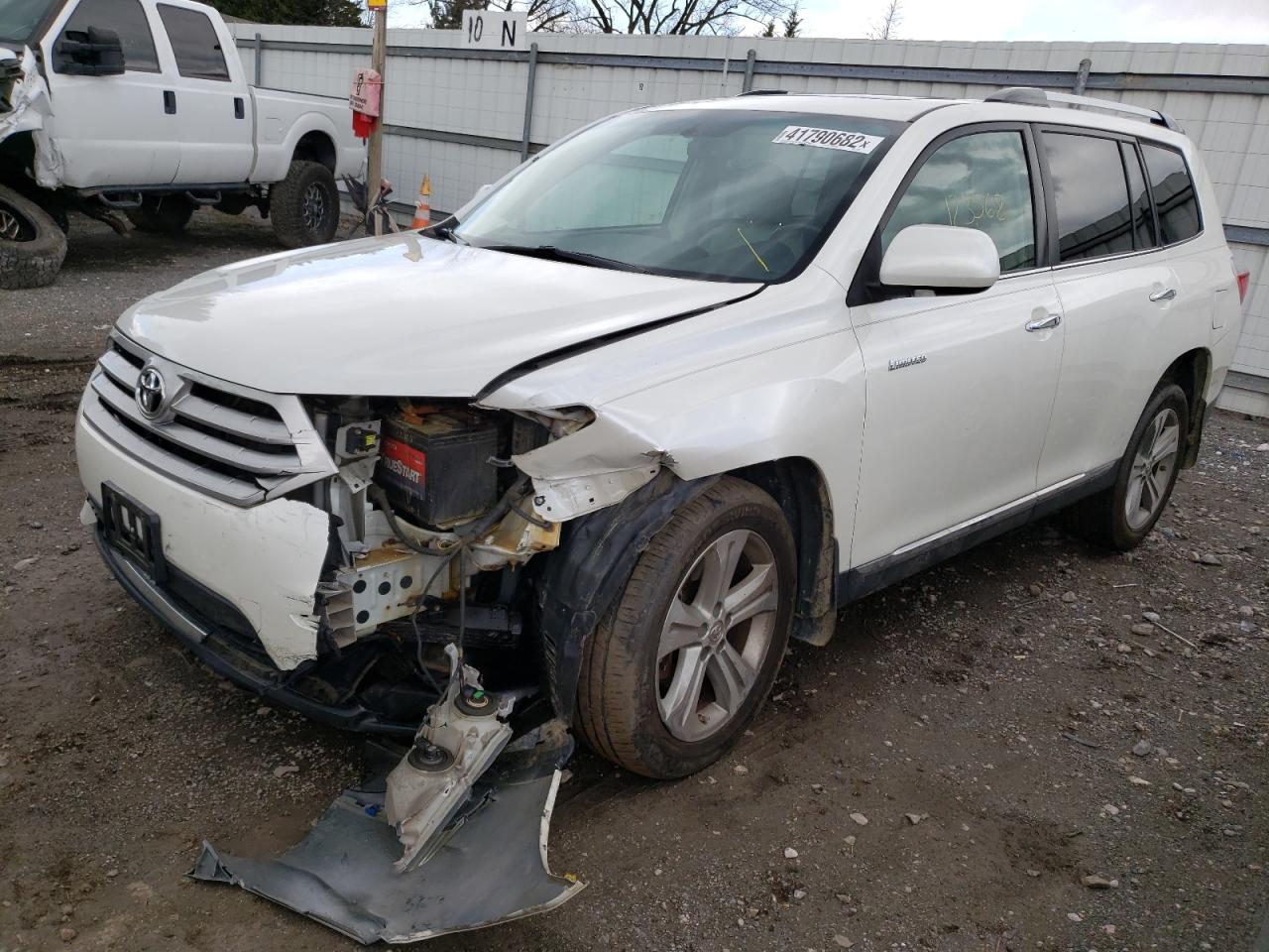 Photo 2 from auction – 2012 TOYOTA HIGHLANDER with VIN 5TDDK3EH8CS114888