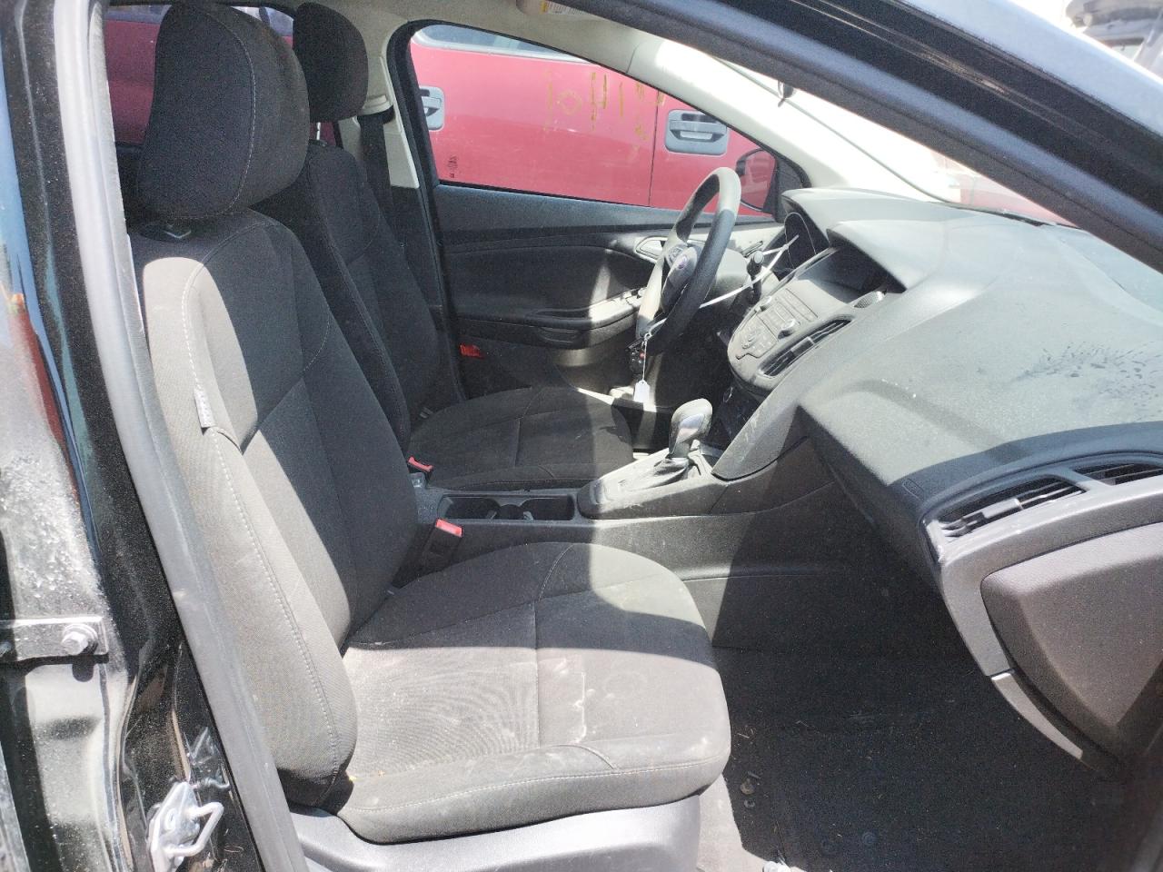 Photo 5 from auction – 2018 FORD FOCUS S with VIN 1FADP3E20JL302354