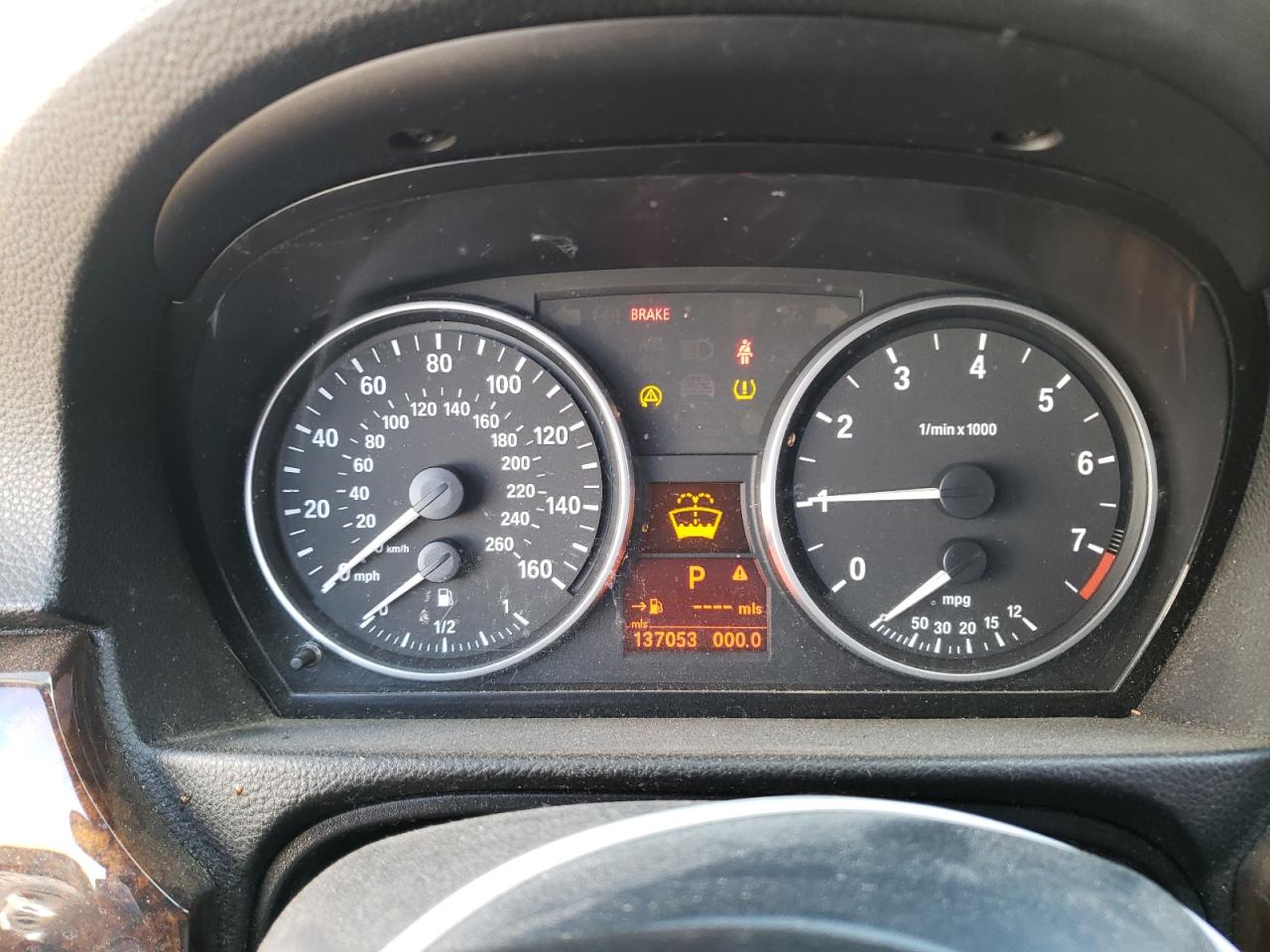 Photo 8 from auction – 2007 BMW 328 XI with VIN WBAVC93597K035303