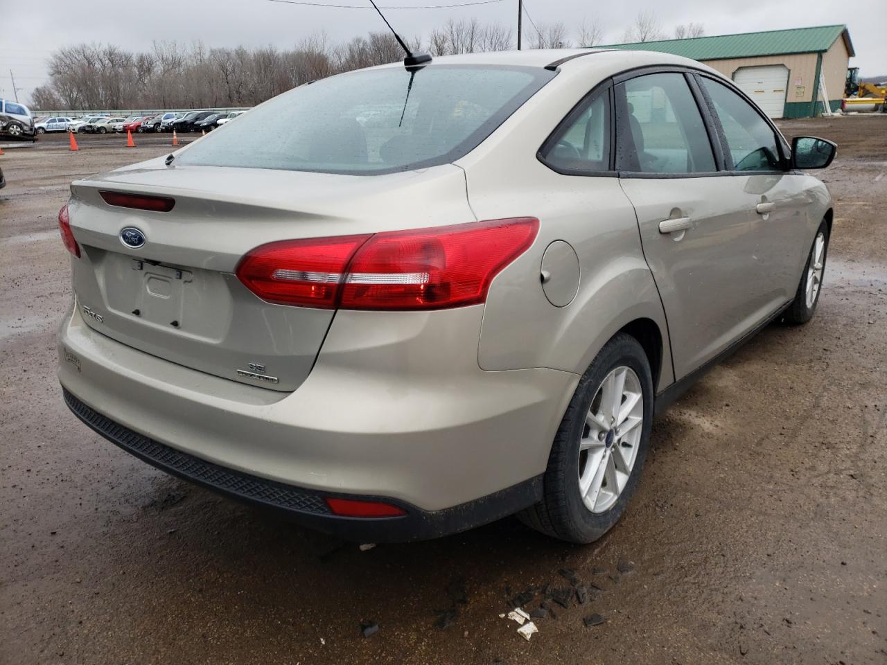 Photo 4 from auction – 2016 FORD FOCUS SE with VIN 1FADP3F27GL237848