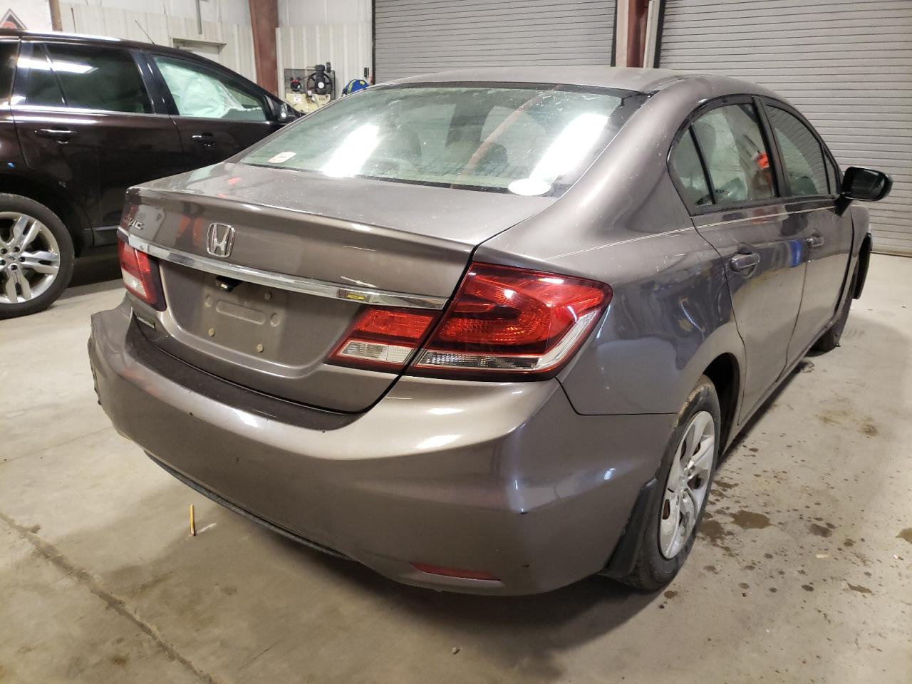 Photo 4 from auction – 2014 HONDA CIVIC LX with VIN 19XFB2F53EE070805