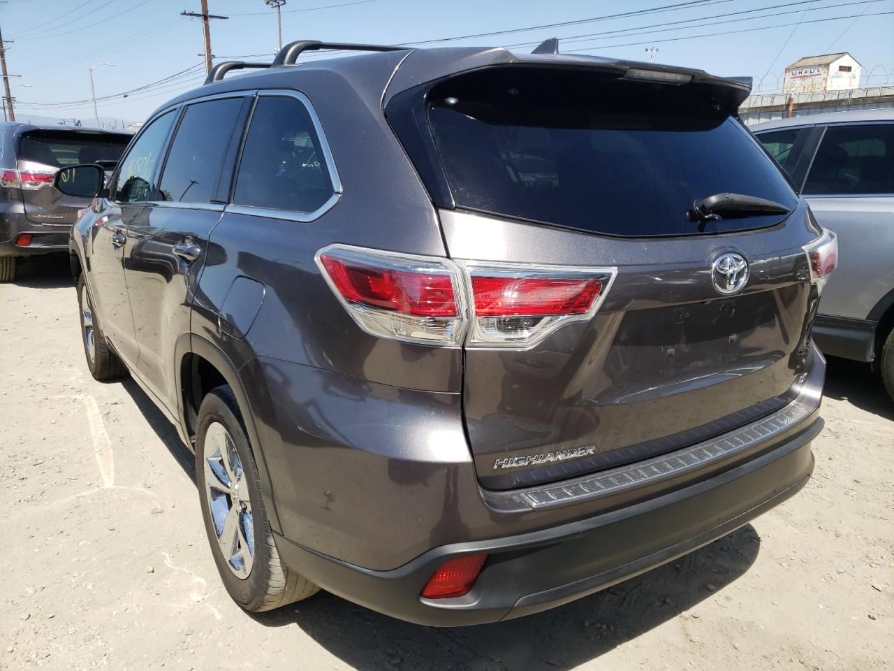 Photo 3 from auction – 2015 TOYOTA HIGHLANDER with VIN 5TDZKRFH9FS087695