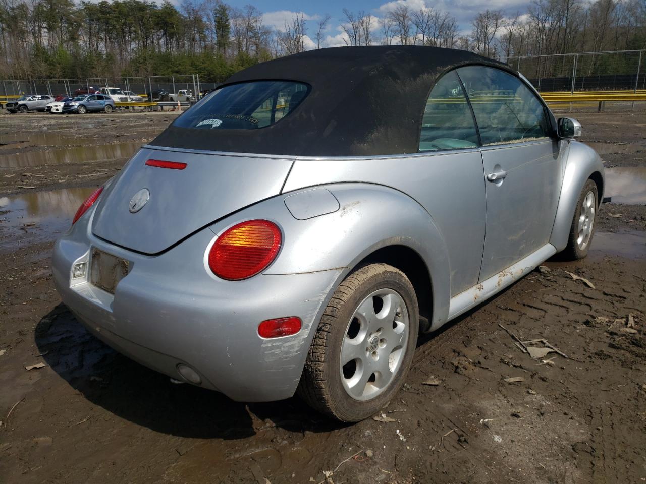 Photo 4 from auction – 2003 VOLKSWAGEN NEW BEETLE with VIN 3VWCK21Y03M304273