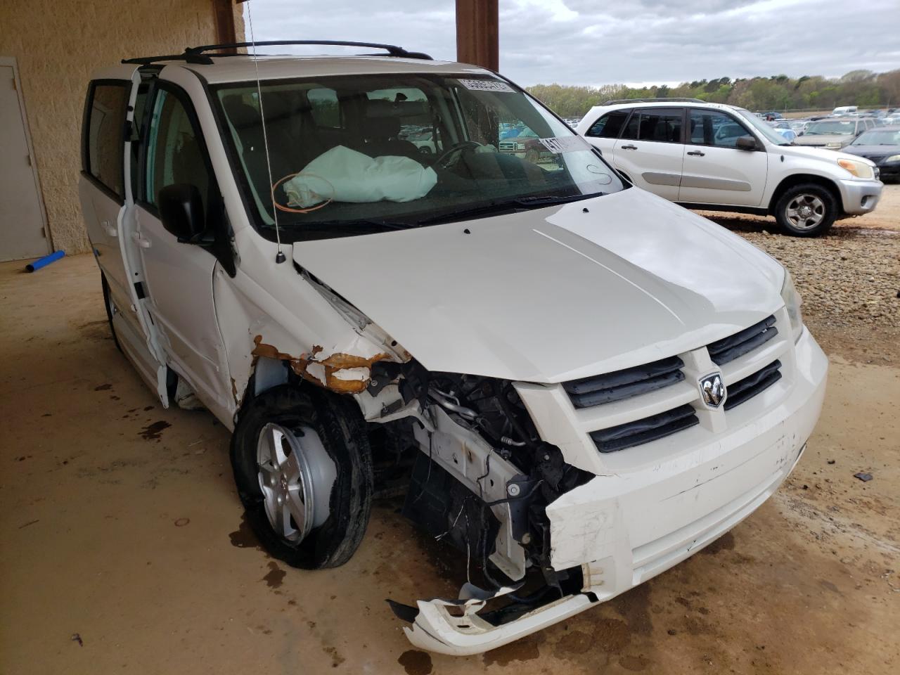 DODGE GRAND CARA 2010 with VIN 2D4RN3D19AR401747 - Photo from auction
