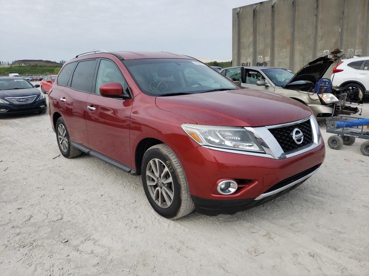 NISSAN PATHFINDER 2016 with VIN 5N1AR2MN6GC617581 - Photo from auction