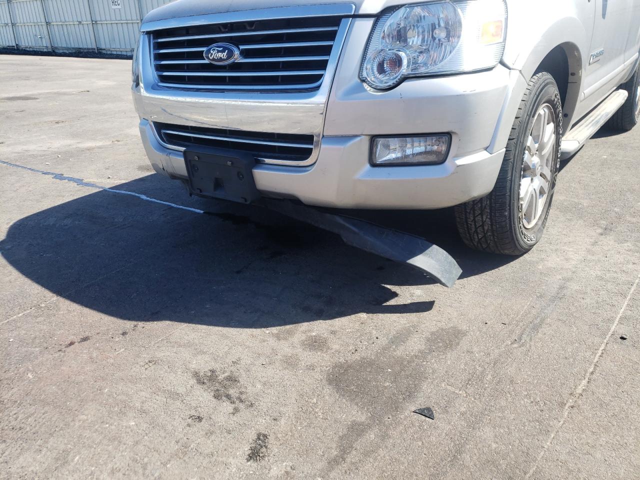 Photo 9 from auction – 2007 FORD EXPLORER L with VIN 1FMEU75887UA74542