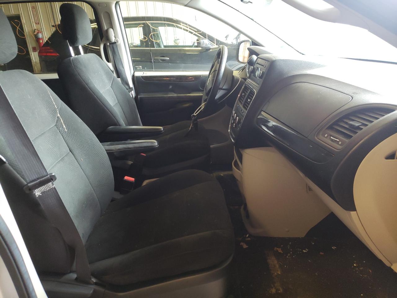 Photo 5 from auction – 2012 DODGE GRAND CARA with VIN 2C4RDGBG4CR131554