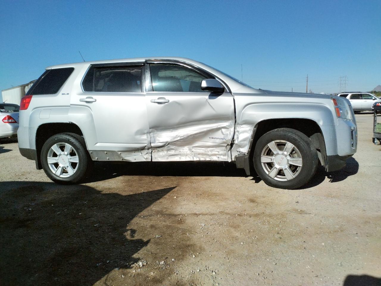 Photo 9 from auction – 2011 GMC TERRAIN SL with VIN 2CTALMEC4B6233982