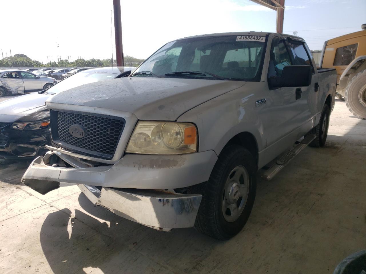 Photo 2 from auction – 2004 FORD F150 SUPER with VIN 1FTPW12554KB47789
