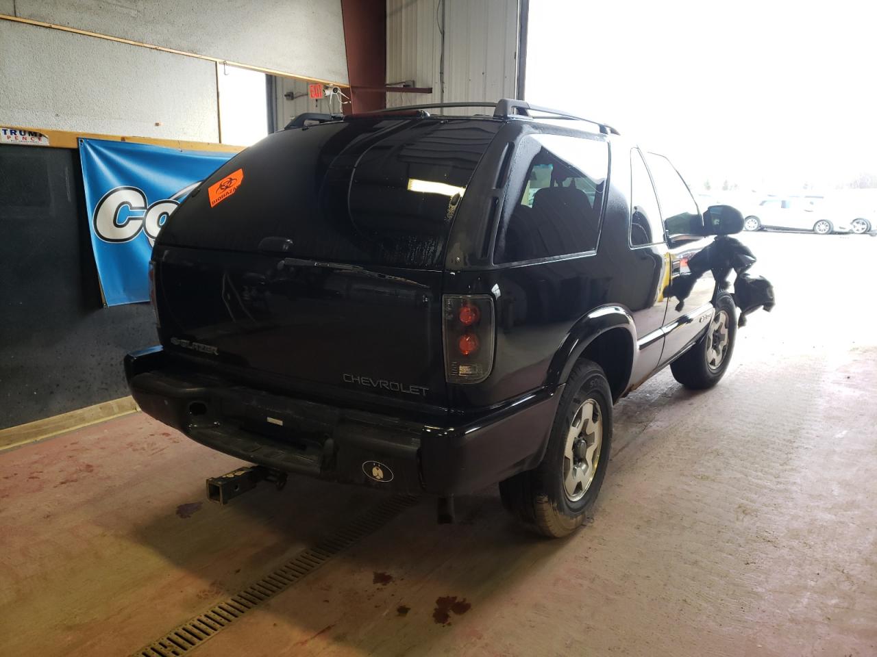 Photo 4 from auction – 2002 CHEVROLET BLAZER with VIN 1GNCT18W12K208180