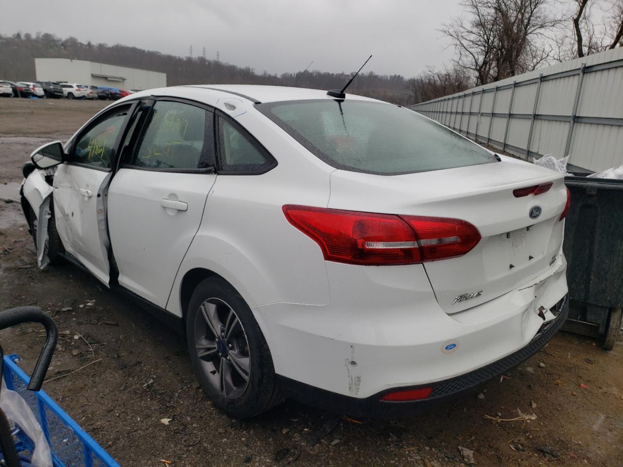 Photo 3 from auction – 2017 FORD FOCUS SE with VIN 1FADP3FE3HL289764