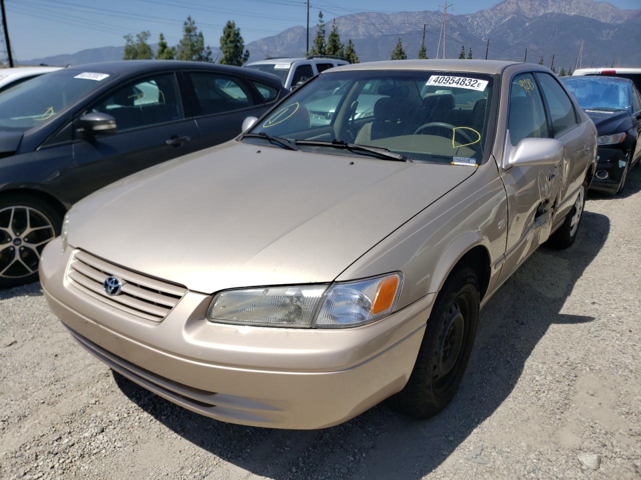 Photo 2 from auction – 1997 TOYOTA CAMRY LE with VIN JT2BF22KXV0046078
