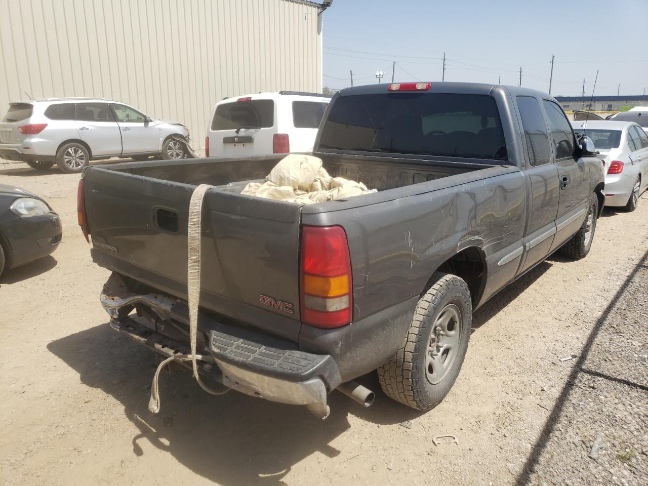 Photo 4 from auction – 1999 GMC NEW SIERRA with VIN 2GTEC19T8X1521062