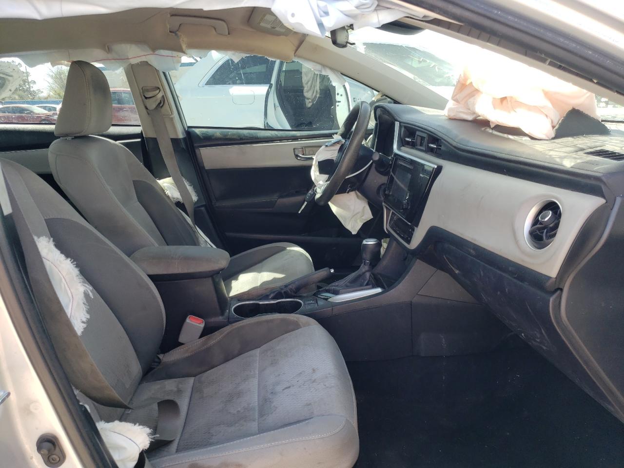 Photo 5 from auction – 2017 TOYOTA COROLLA with VIN 5YFBURHE5HP699726