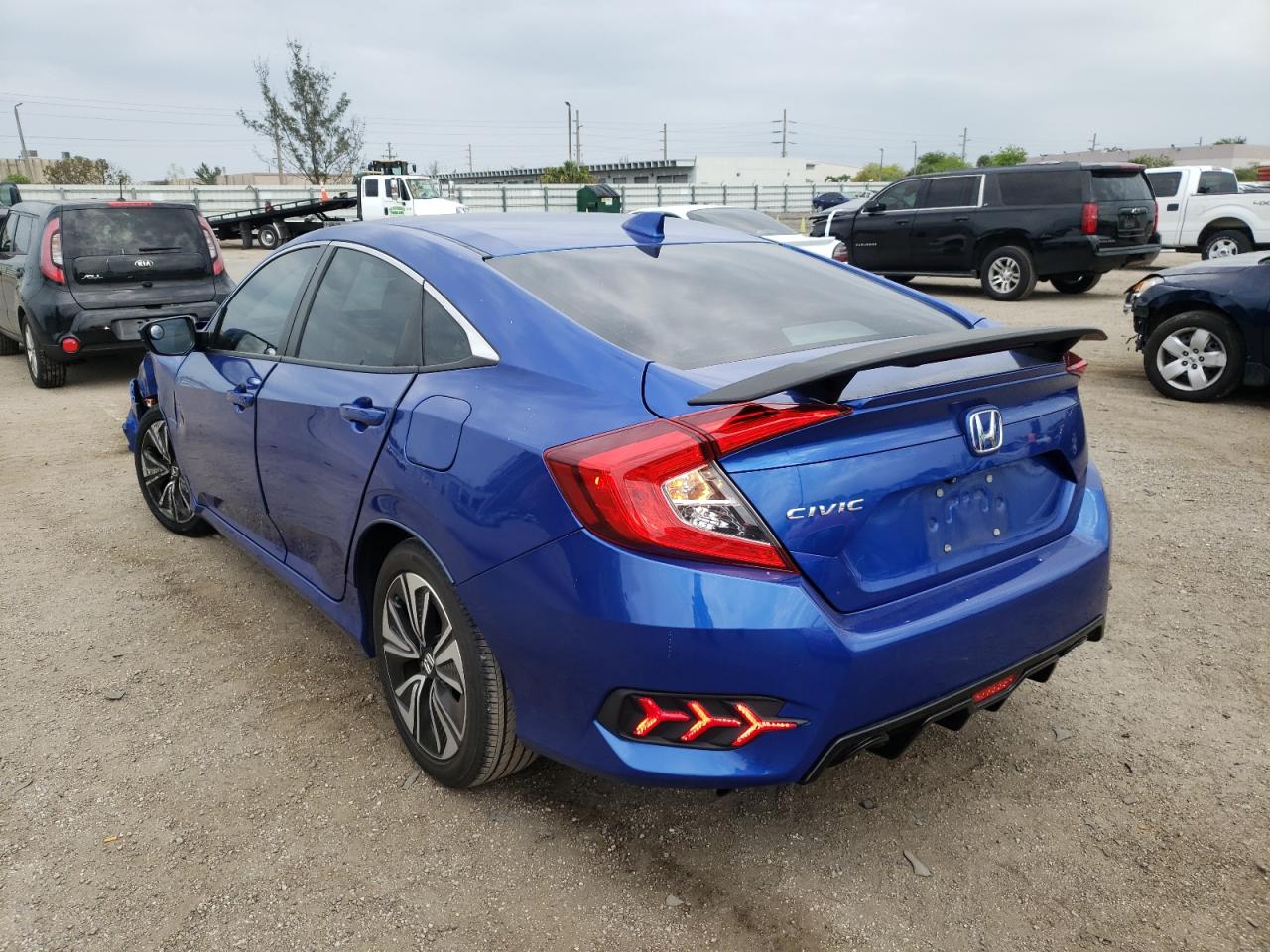 Photo 3 from auction – 2017 HONDA CIVIC EXL with VIN 19XFC1F71HE030543